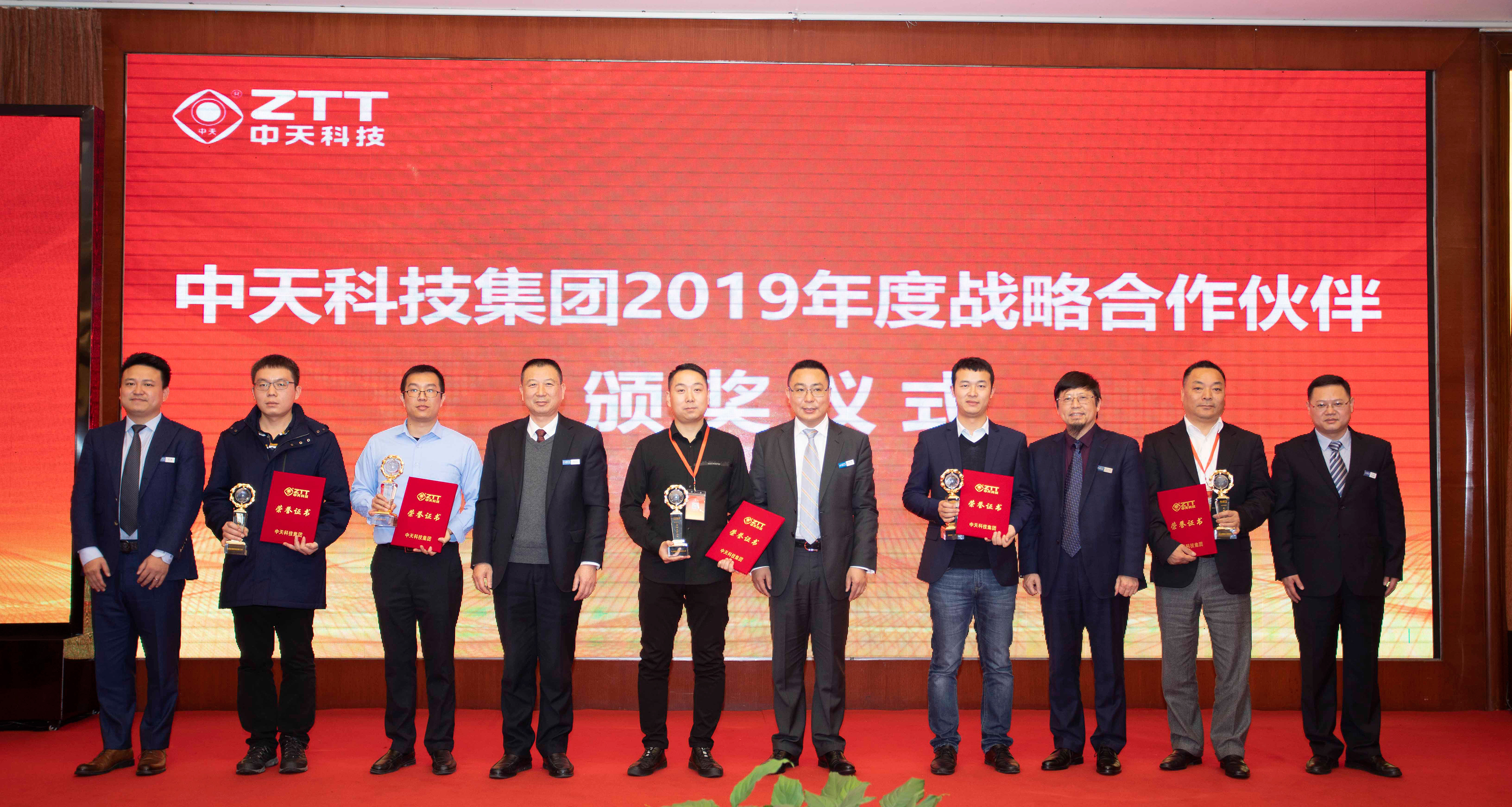 PG����(����)����IOS/��׿��/�ֻ���APP����